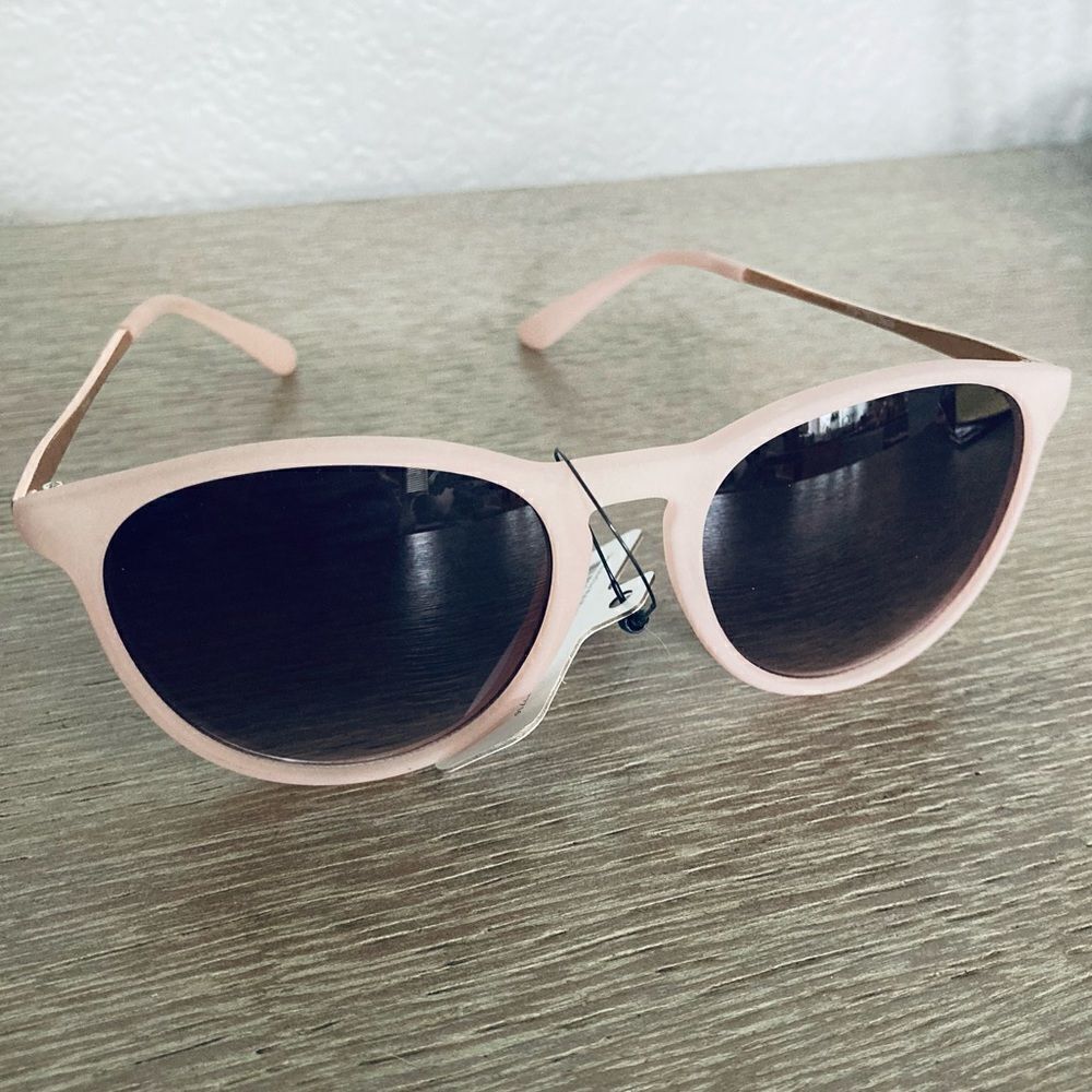 Pink Retro Vintage Sunglasses
